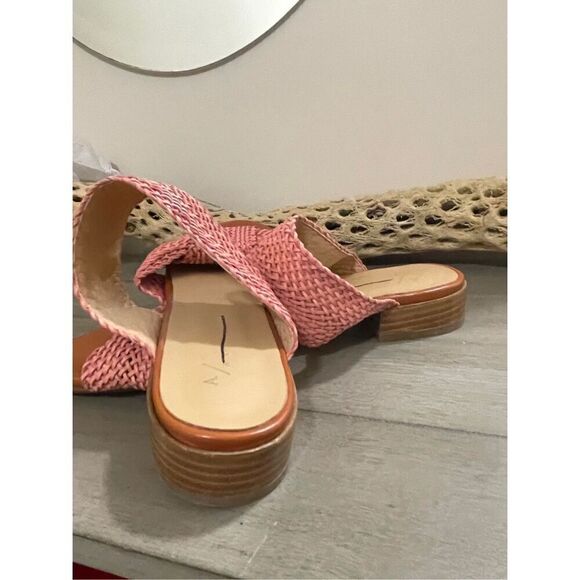 New Anthropologie Gwen Raffia Mules Size 40 - Picture 7 of 8